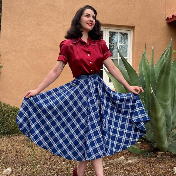 Vivien of Holloway Dresses & Skirts - Vivien of Holloway Blue White Tartan Circle Skirt